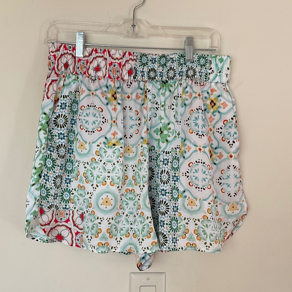 New no tag Zara Women's Silk Shorts size L/xL